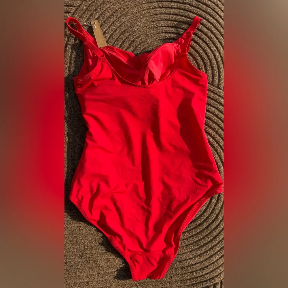 NWT Shapellx Red Cutout-Front Shaping Swimsuit Size L - Picture 2 of 7
